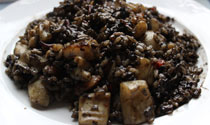 arroz negro con chipirones y gambas